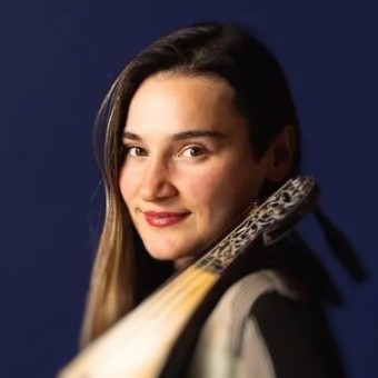 Emine Bostanci Sazlessen in Amsterdam