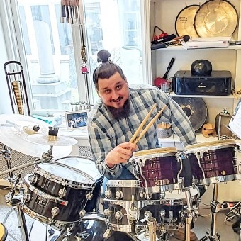 Konstantyn Napolov Drumlessen in Den Haag