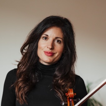 Mara Tieles - Altvioollessen in Amsterdam - Klassiek en lichte muziek. Ook online altvioollessen