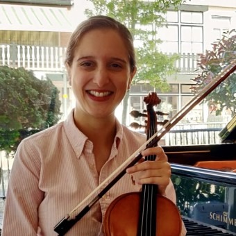 Mirna Alicia Reyes Vioollessen in Wassenaar