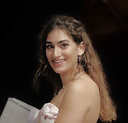 klassieke muziek of Fado leren zingen, je stem ontwikkelen en een goede zangtechniek leren? Contact Leonor Biu