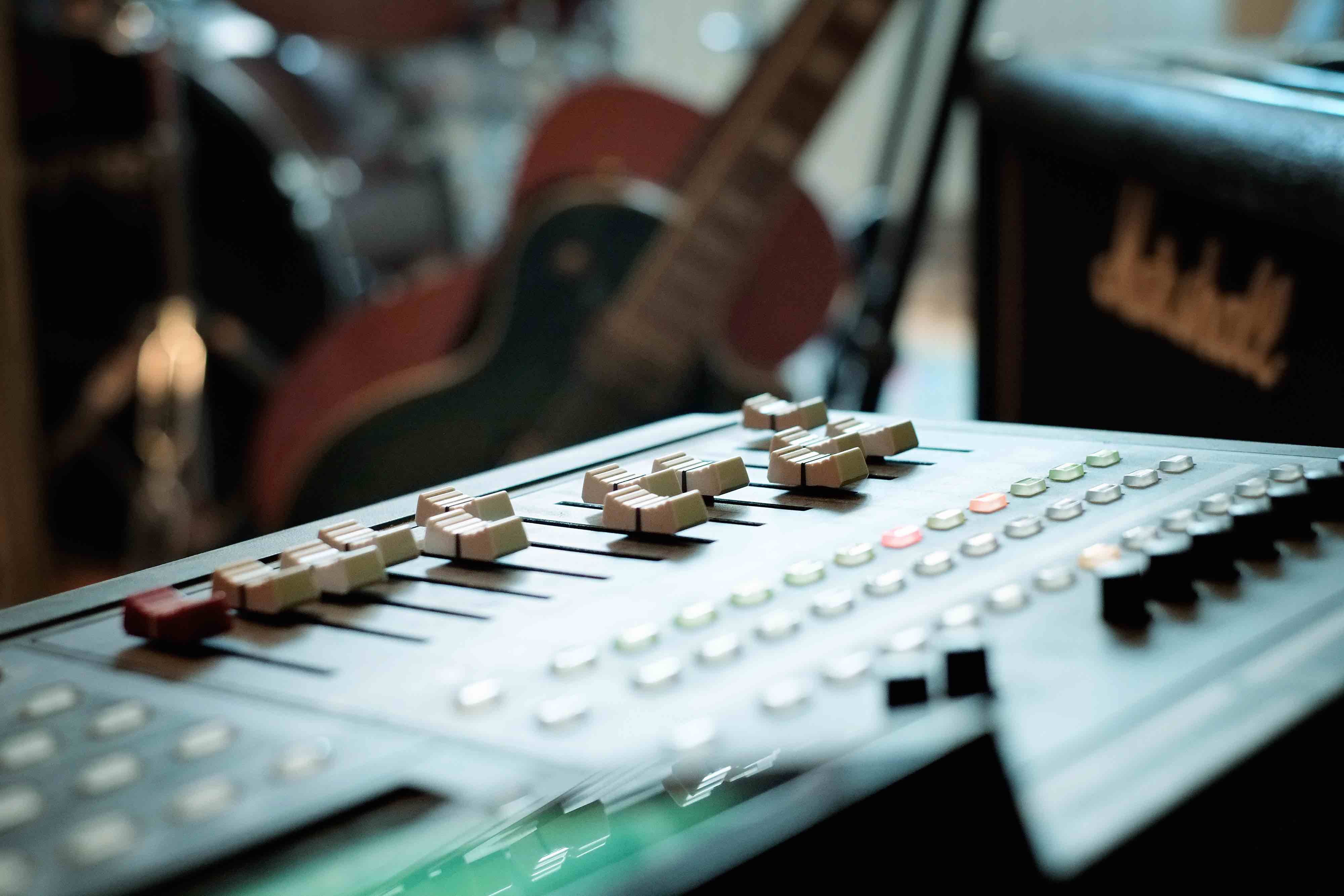Je eigen muziek mixen en masteren - Muziekproduktielessen