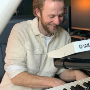 Plezier in muziek, mixen, masteren, toetsen en gitaarspelen Ward Reijmerink