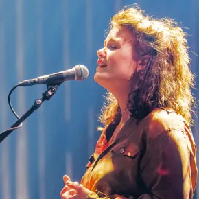 Songwriter Evi Bosman